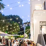 Vandrarhem Yellowsquare *