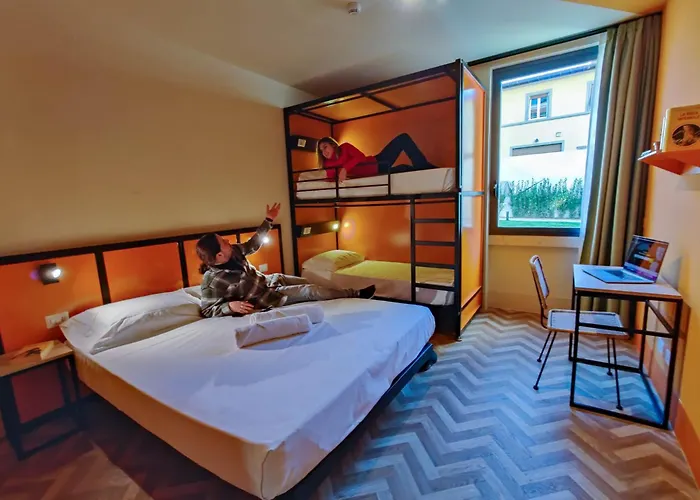 Auberge de jeunesse Yellowsquare *