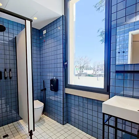 Yellowsquare Hostel
