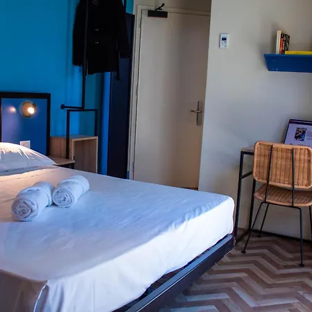 Hostel Yellowsquare *